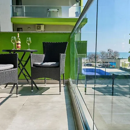 Apartment Seastar - N Pools Mamaia