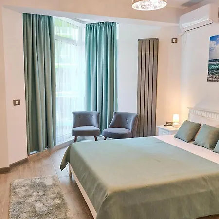 Seastar - N Pools Apartment